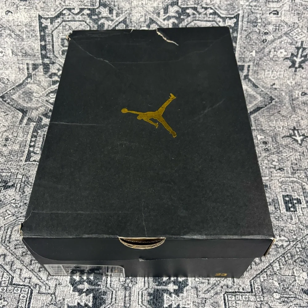 Nike‎ Air Jordan 1 Mid reverse bred size 7Y